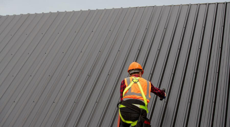 Professional gutter cleaning in Wyoming, WV